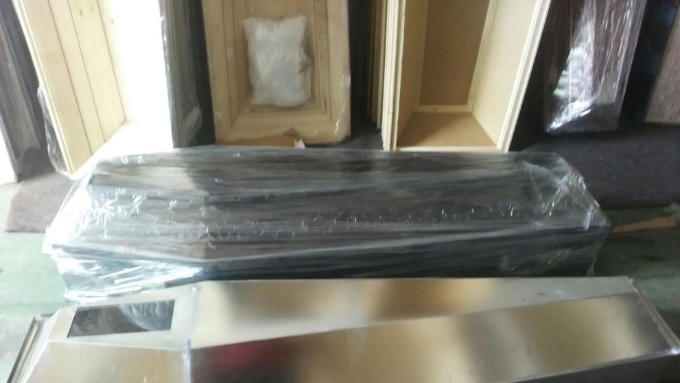 Transportní rakev a kovová vložka