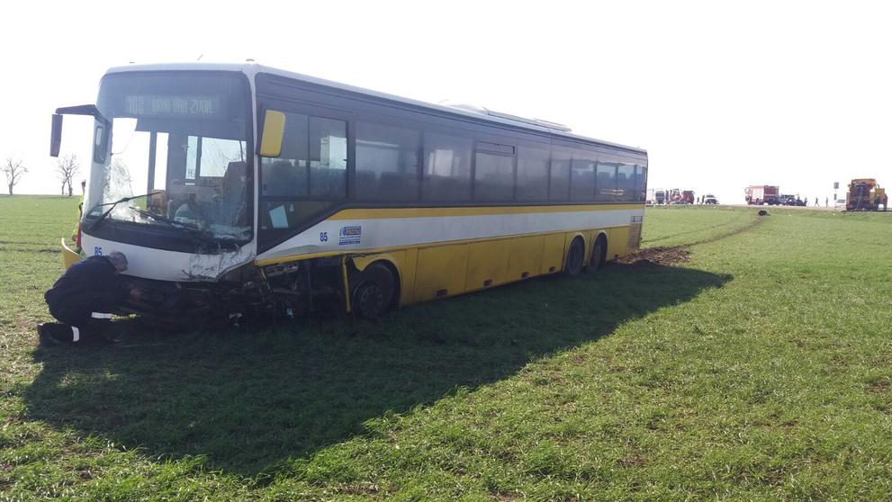 Nehoda autobusu na Znojemsku - 2