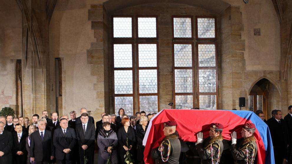 Smuteční průvod, Havel - 2