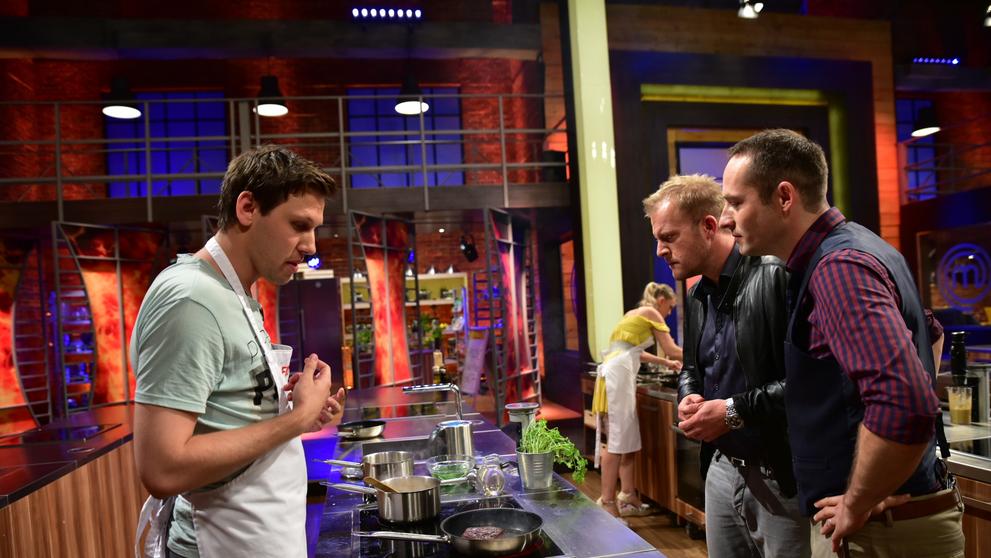 Natáčení pořadu MasterChef se změnilo v drama. Soutěžící skončil s popáleninami! - 2