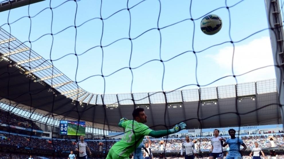 Bony Wilfried - první gól za Manchester City - 4