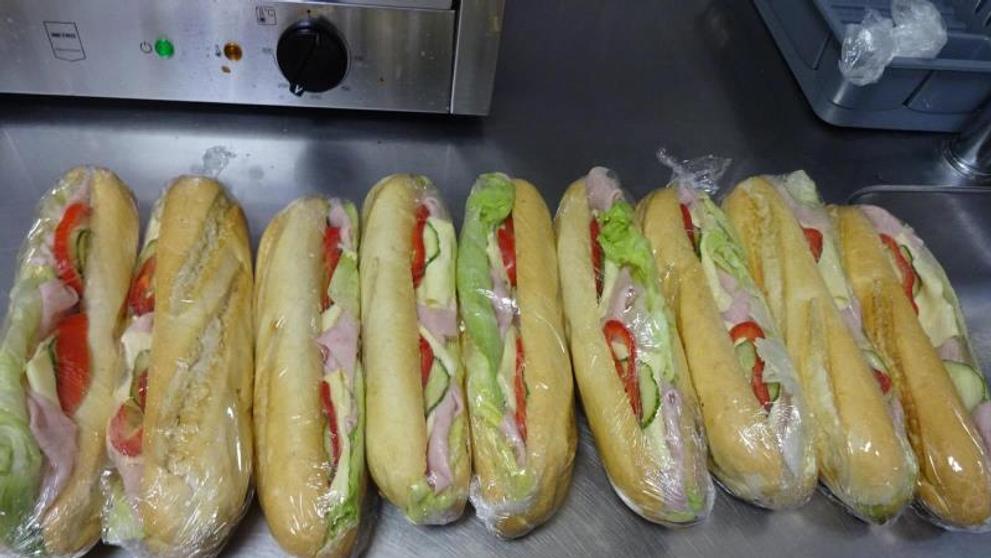 BAGETA ŠUNKA SÝR VELKÁ 240 g (1)