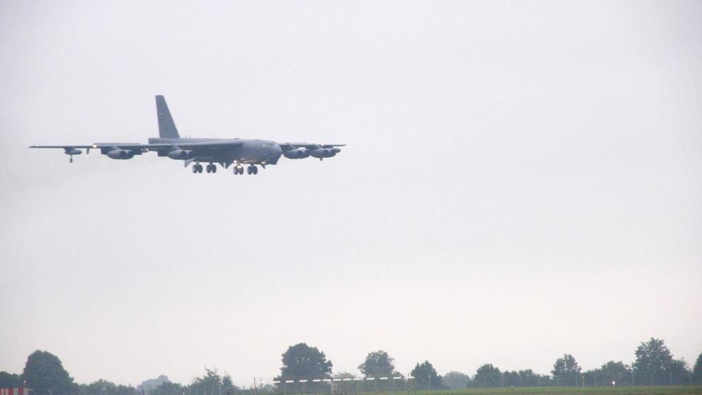 Bombardér B-52 - 10