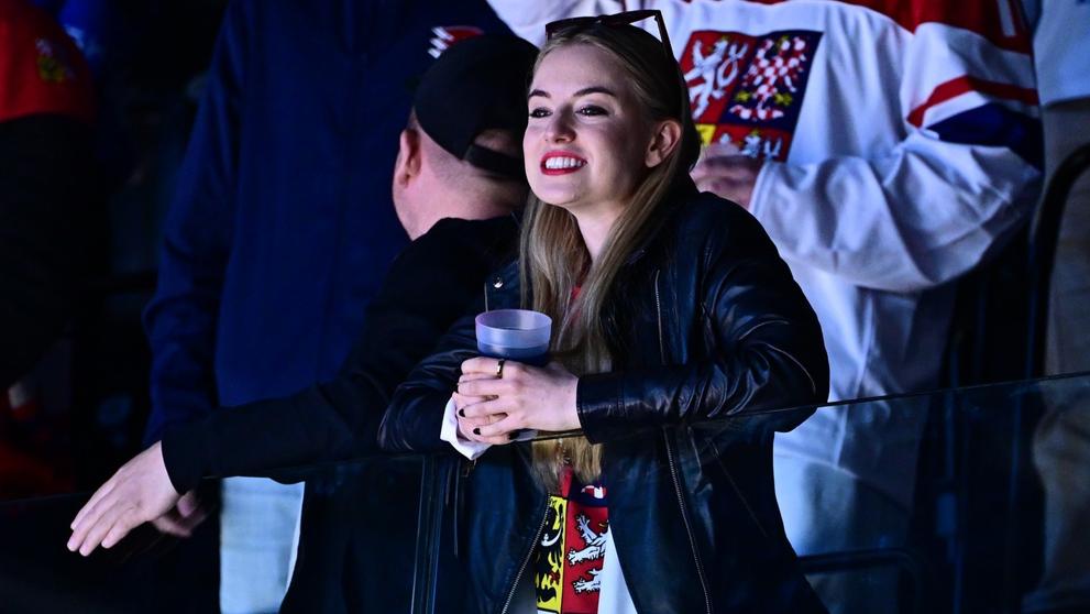 Michaela Pecháčková fandila na tribuně ve Friborgu
