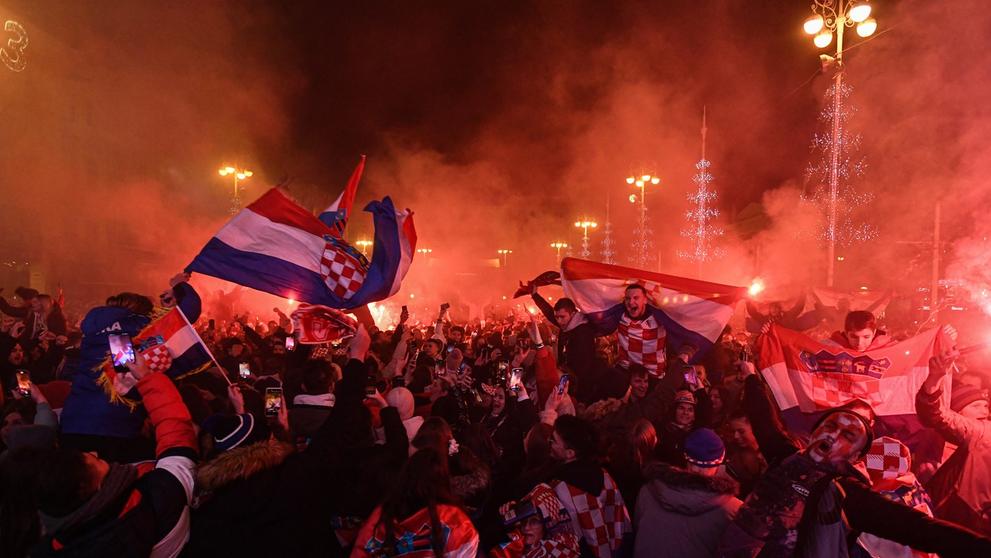 Oslavy chorvatských fanoušků v centru Záhřebu