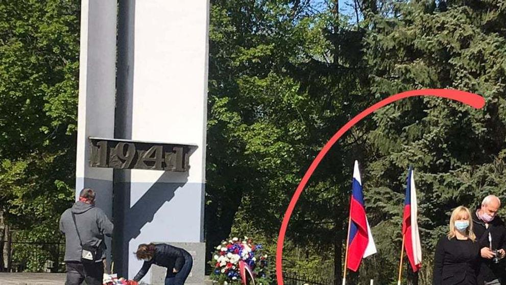 Radnice v Sokolově nechala odstranit americkou vlajku - 4