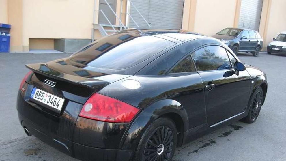Dražba aut 19.6. 2015 - Audi TT, 40 000 Kč