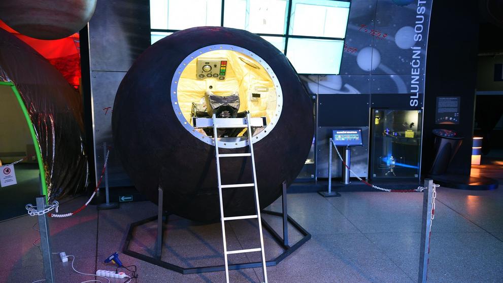 Replika přistávacího modulu kosmické lodi Vostok - 2