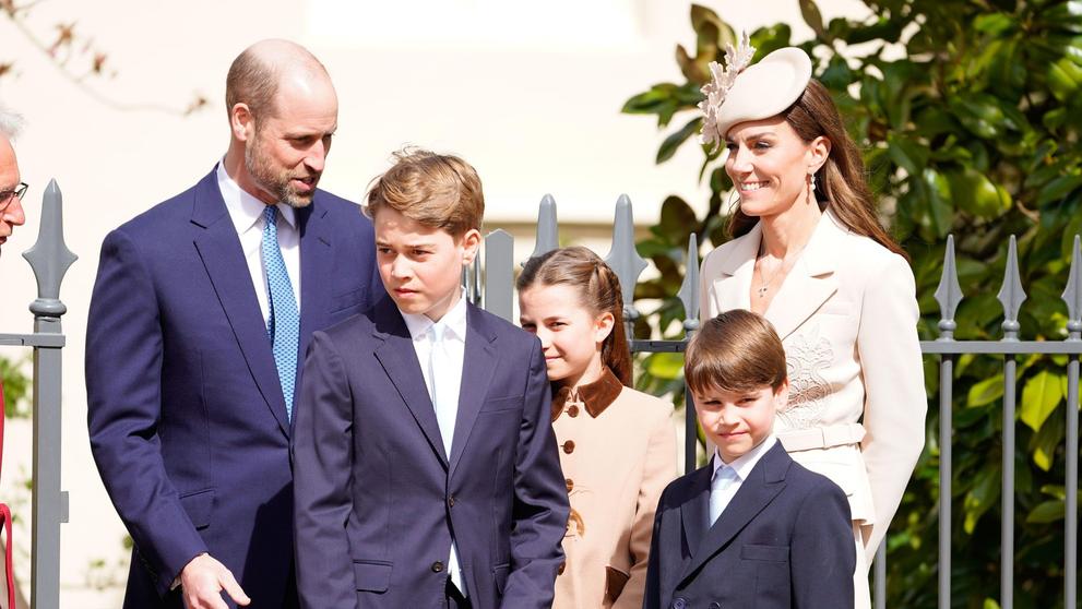 Britská královská rodina na velikonoční mši