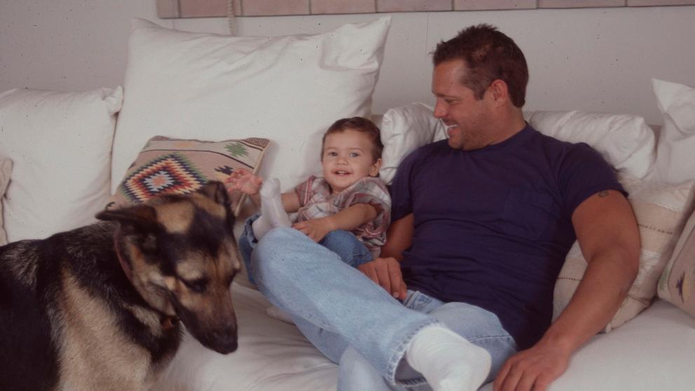 Chad McQueen se synem Stevenem R. McQueenem, 1. 4. 1991