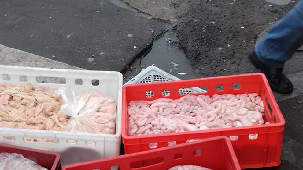 Kontrola celní správy v areálu Sapa