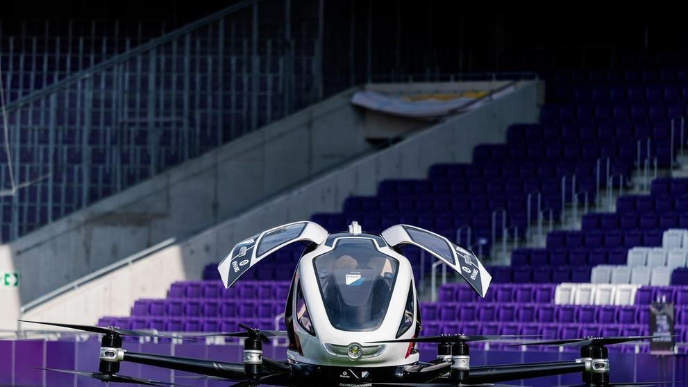 Air Taxi EHang 216 - 5