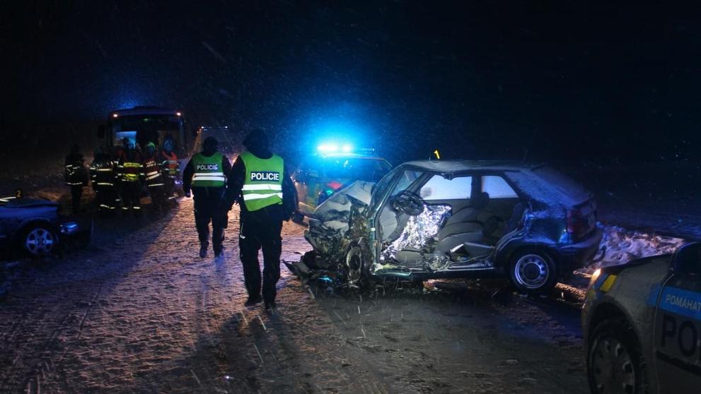 Dvě auta se srazila na Plzeňsku - 3