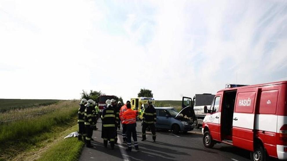 Mladá řidička zemřela na Kutnohorsku po srážce s náklaďákem