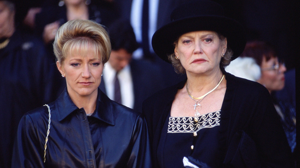 Suzanne Shepherd a Edie Falco