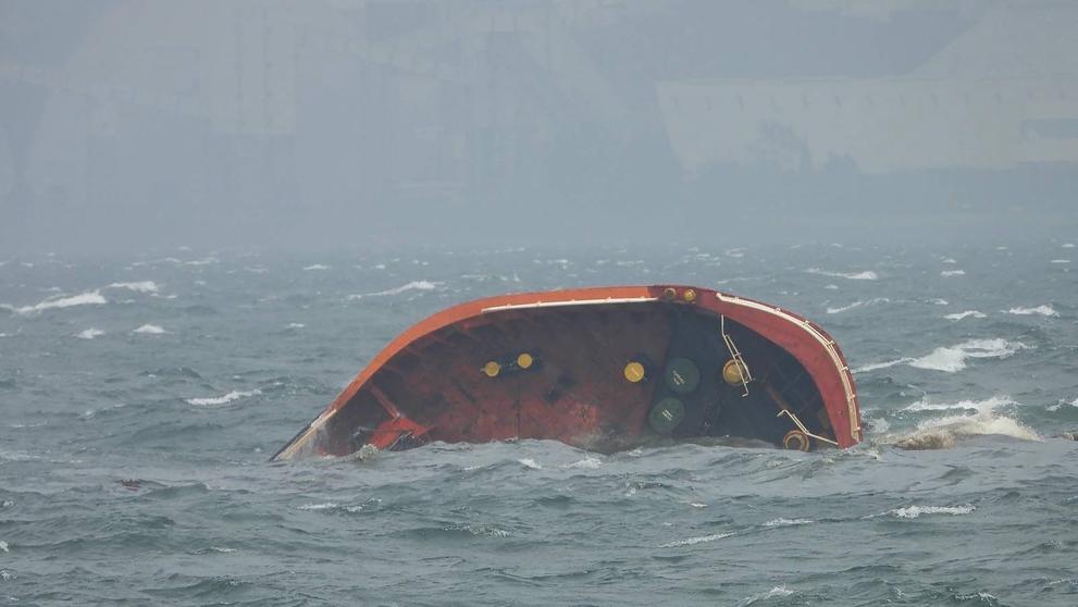 Potopený tanker MT Terra Nova