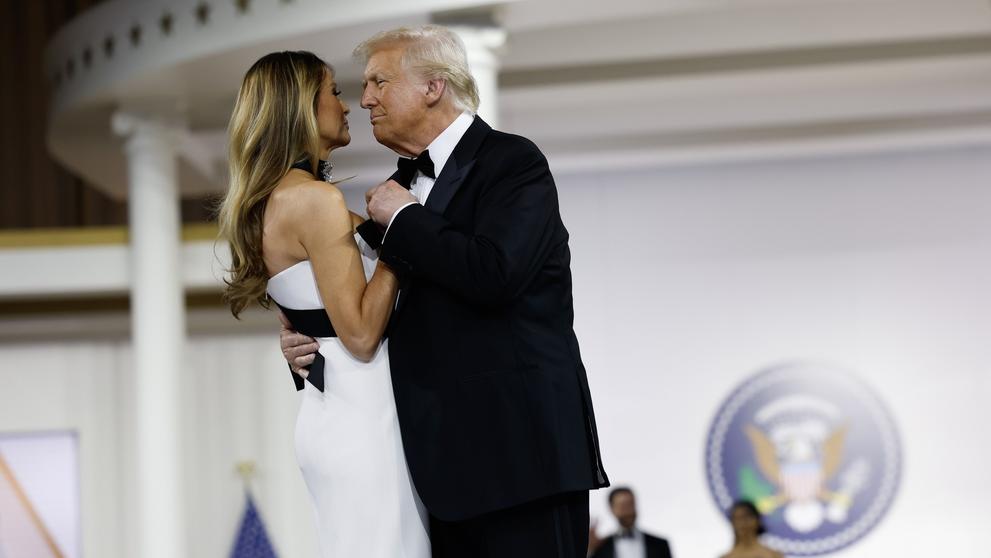 Donald Trump s manželkou Melanií na inauguračním plese po složení přísahy