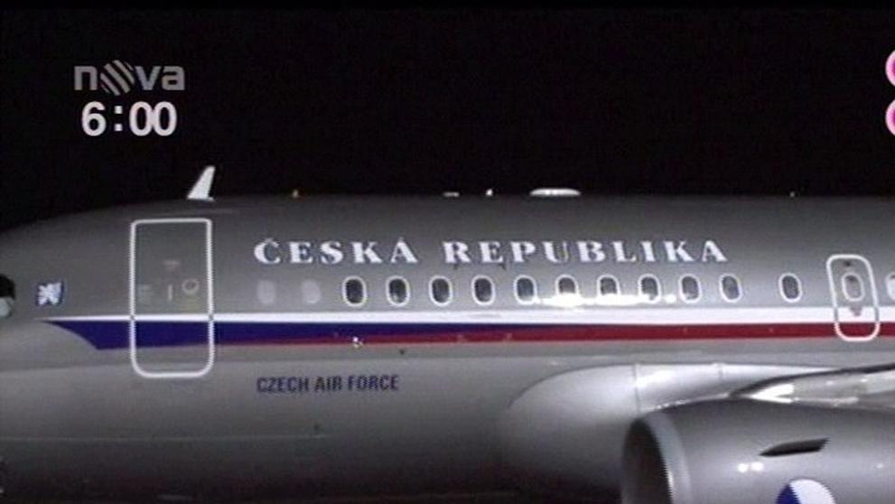 Airbus přistál na letišti v Kbelích