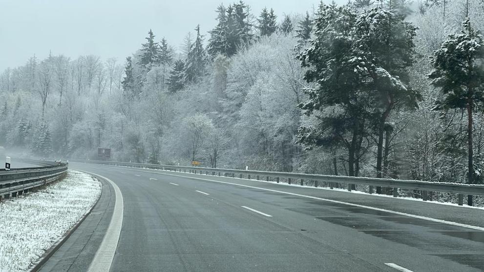 Zasněžená dálnice D1 (5)