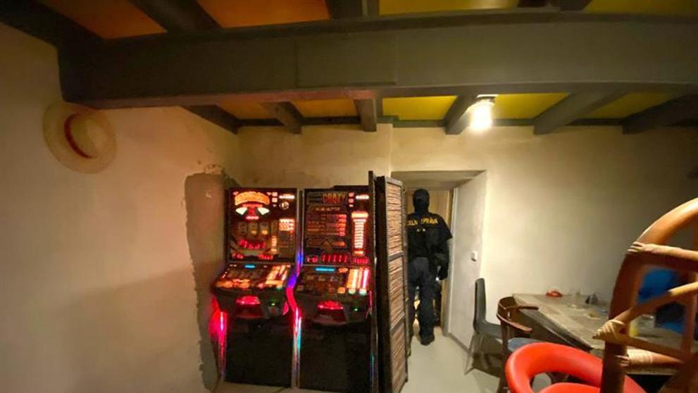 Celníci odhalili otevřenou restauraci v Liberci - 1