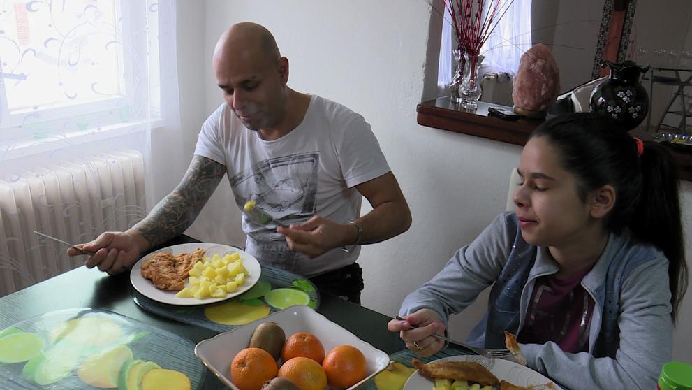Výměna manželek: „Je to chlap k hov**“! - 15