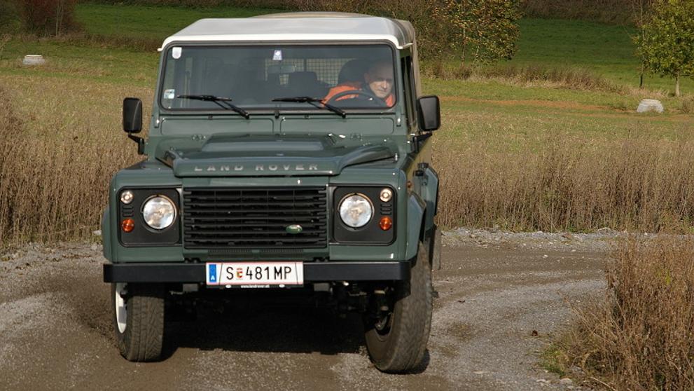 Land Rover Defender - 5