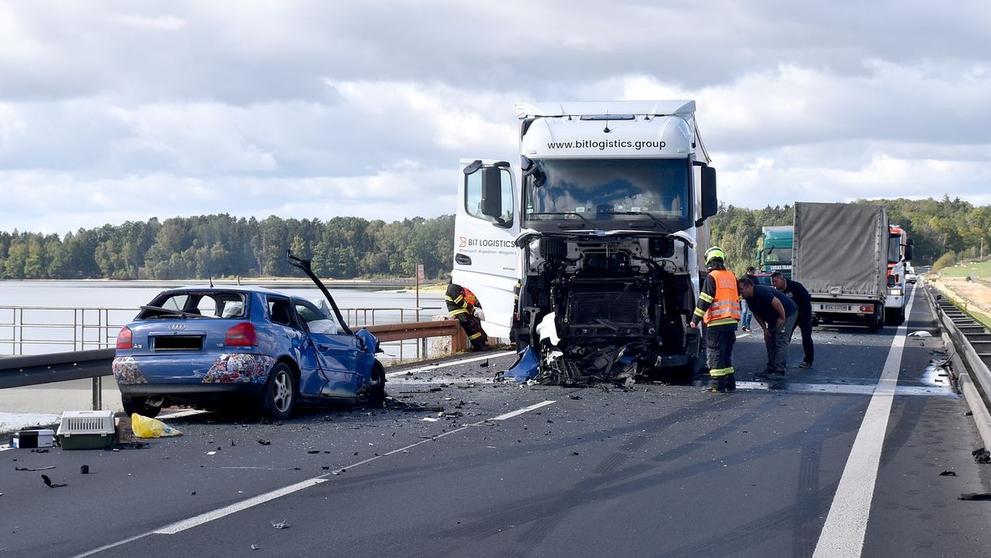 Smrtelná nehoda na hrázi jesenické přehrady u Chebu - 4