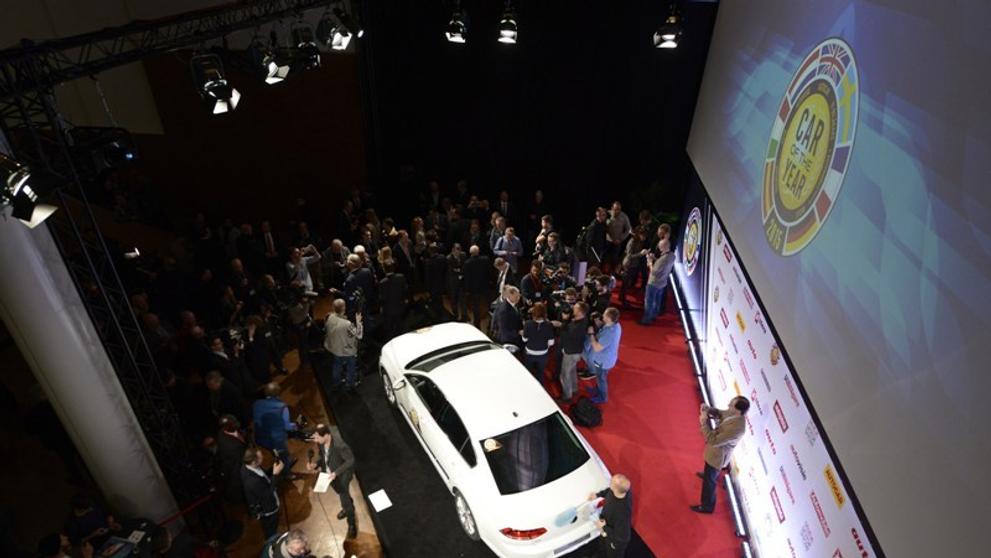 Auto roku Volkswagen Passat - 1
