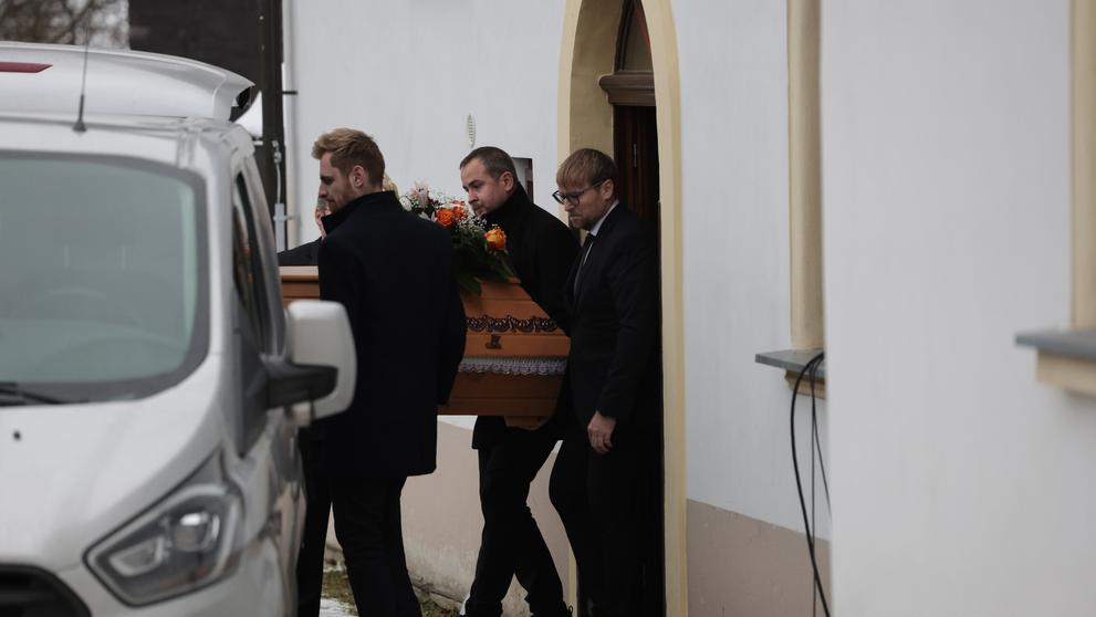 Pohřeb Jiřího Vondry (2)