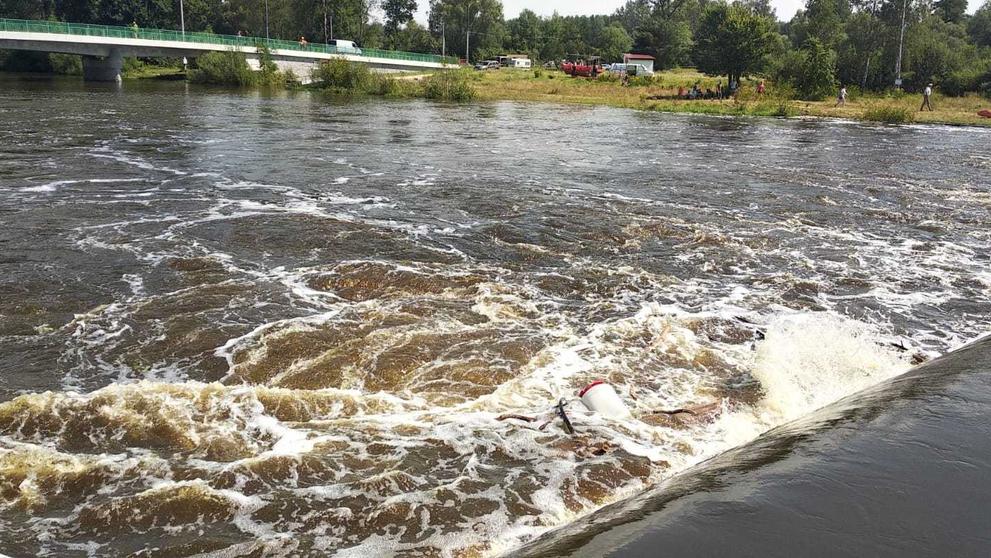 Na Táborsku se na Lužnici převrhla kánoe se dvěma vodáky - 4