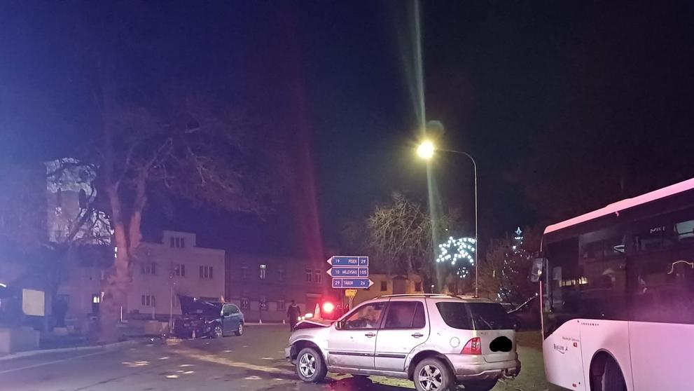 Řidič usedl za volant pod vlivem alkoholu, ve voze měl i děti (3)