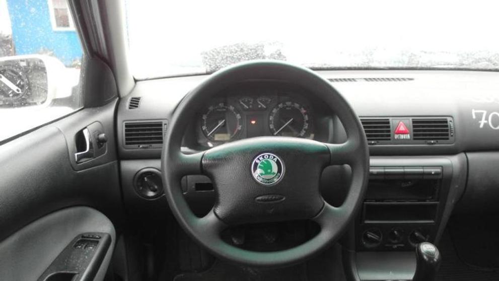 Škoda Octavia 2,0 Ambiente - 4