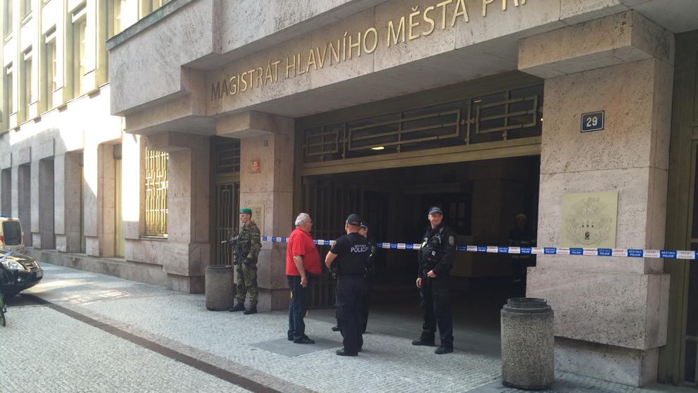 Na Magistrátu hl. města Praha a Hl. nádraží nahlášena bomba - 1