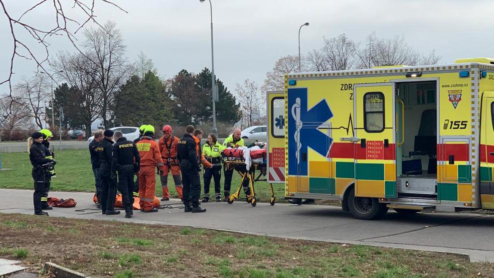 Záchrana muže uvězněného v šachtě Nuselského mostu - 1