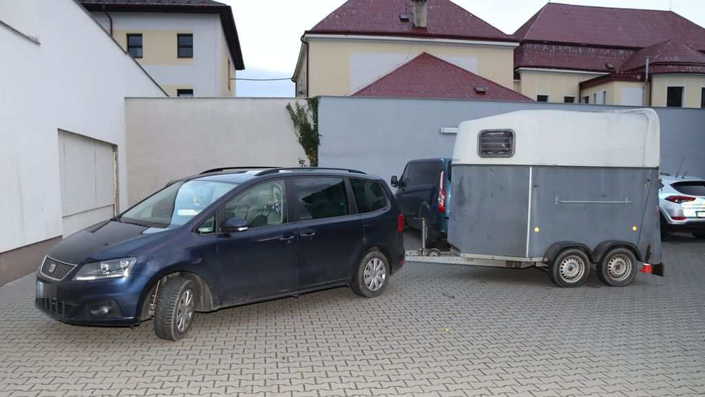 Mladá žena zemřela po střetu s přívěsným vozíkem (3)