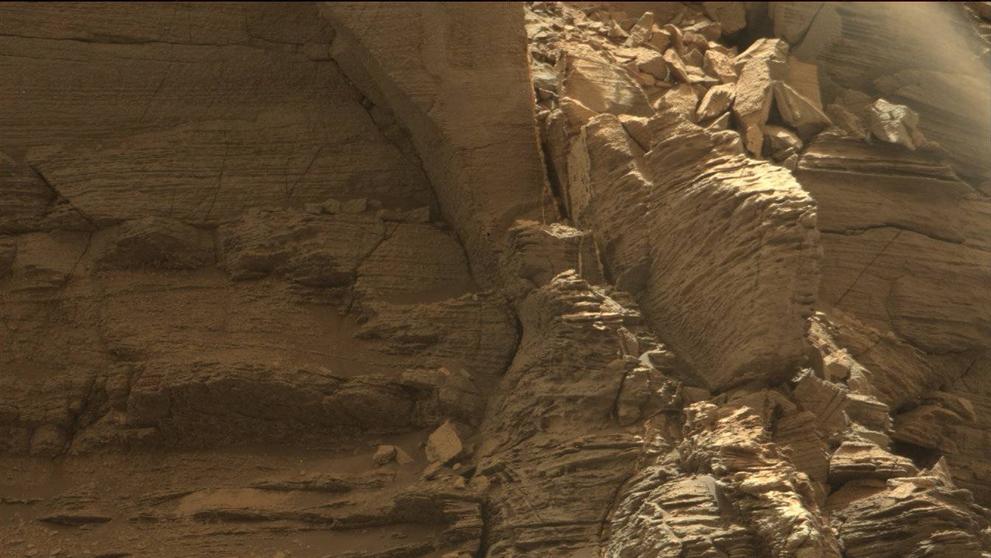 Písečné formace u Mount Sharp na Marsu