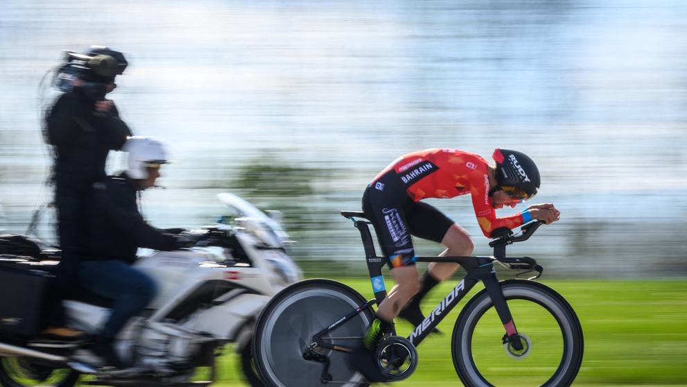 Cyklista Gino Mäder