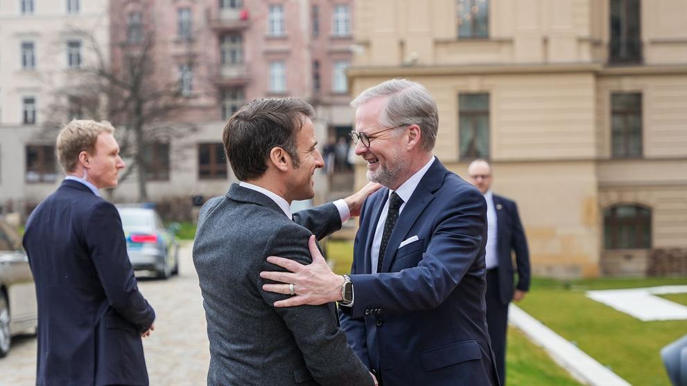 Emmanuel Macron s Petrem Fialou