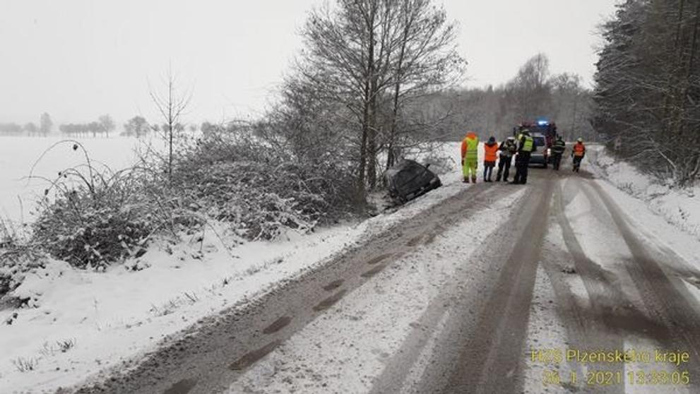 Dopravní nehoda u Starého Plzence - 1