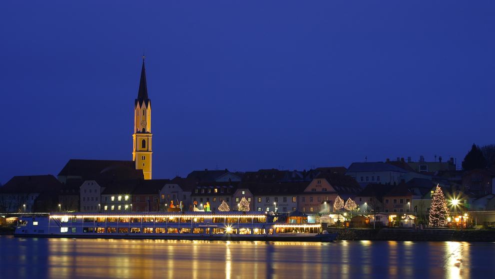 Nejzajímavější vánoční trhy v Evropě - Plovoucí adventní trhy – Vilshofen an der Donau, Německo