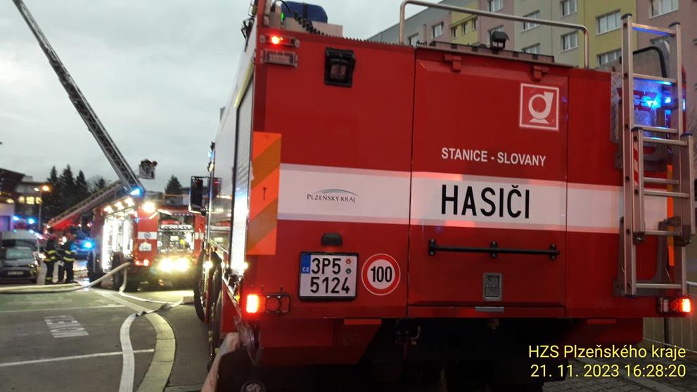 Požár vzduchotechniky v Plzni (3)