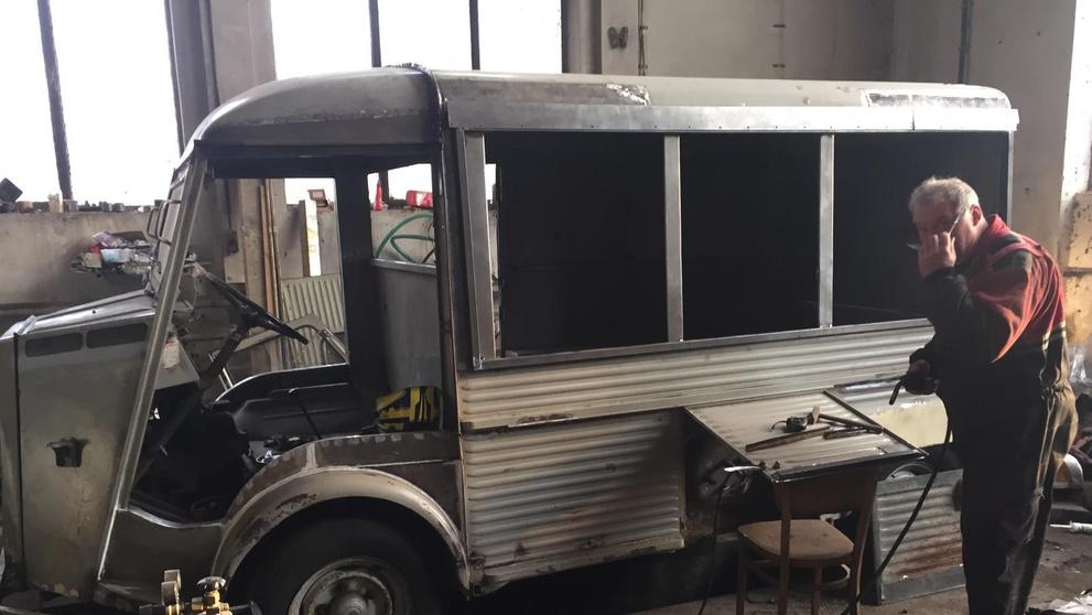Pivní mašina Citroën HY VAN z roku 1976 - 11