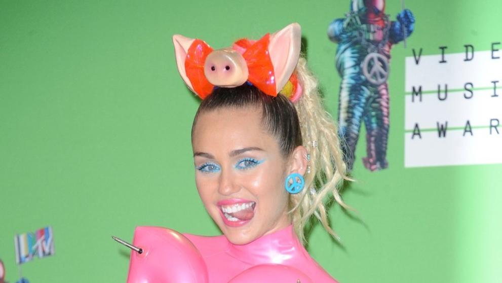 Předávání hodebních cen - MTV Video Music Awards - Miley Cyrus