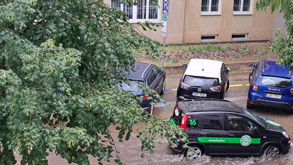 Průtrž mračen v Brně