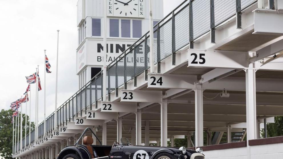 Caterham - 26