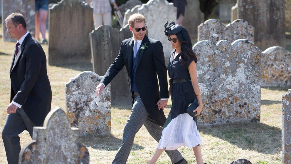Meghan a Harry na svatbě přátel - 2