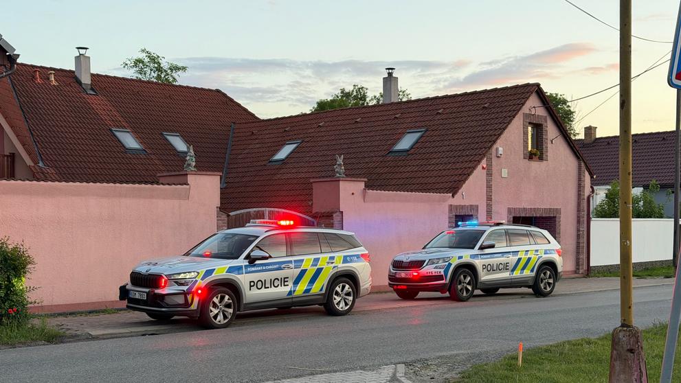 Střelba v Poleradech u Prahy