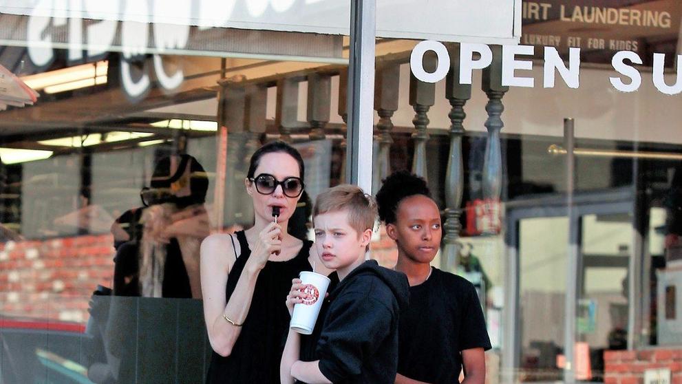 Angelina Jolie s dětmi