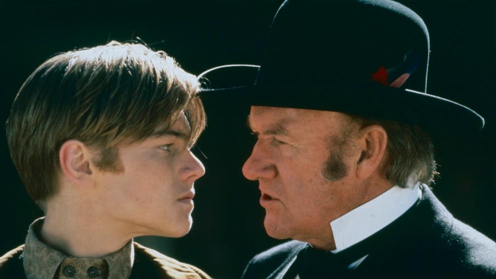 Gene Hackman a Leonardo DiCaprio ve filmu Rychlejší než smrt, 1995