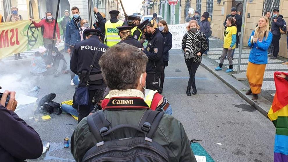 Blokáda prostranství před sněmovnou - 1